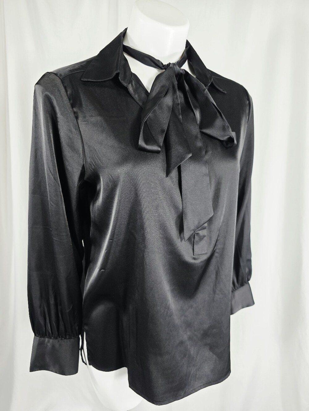 Banana Republic Black Silky Tie Neck Blouse Petite Small Office Siren Sexy Lux